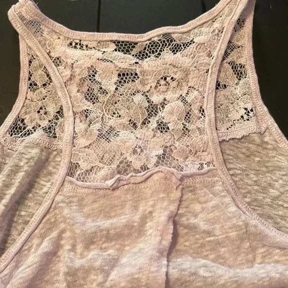 2/15 Lavender laced Abercrombie tank top - Picture 3 of 6